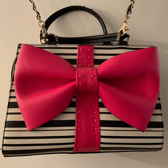 Betsey Johnson Handbags - Betsey Johnson purse